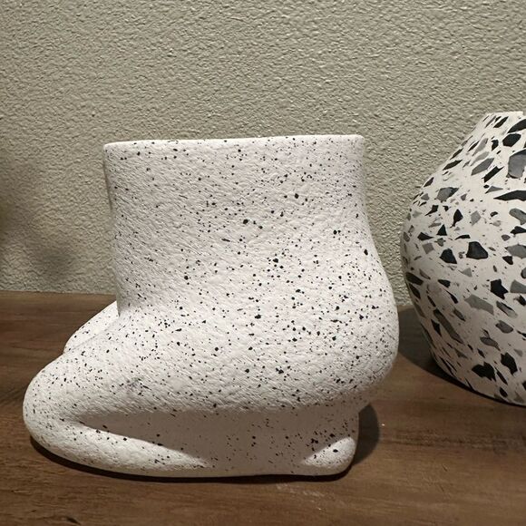 New Good Form Shaped Planter Bundle of Two - Picture 5 of 15